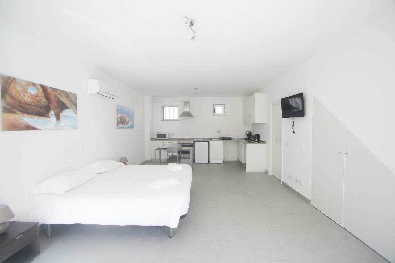 Guest House Lovely Swan لاغوس المظهر الخارجي الصورة