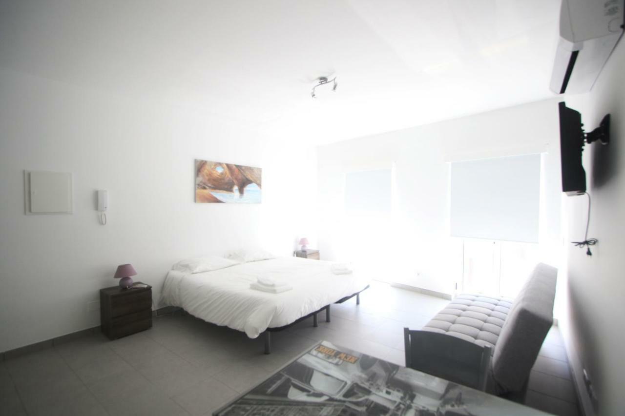 Guest House Lovely Swan لاغوس المظهر الخارجي الصورة